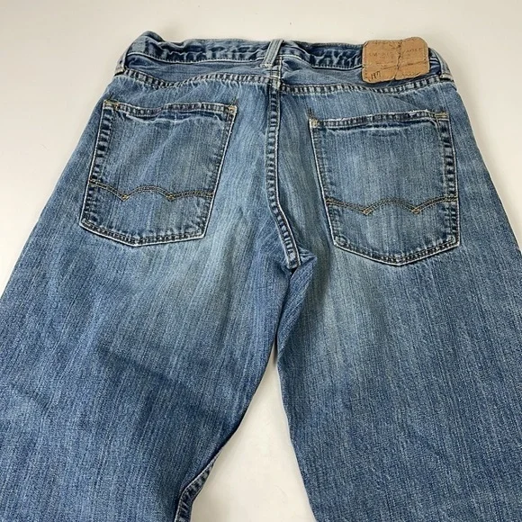 American Eagle SZ 28/30 distressed jeans - Picture 7 of 9